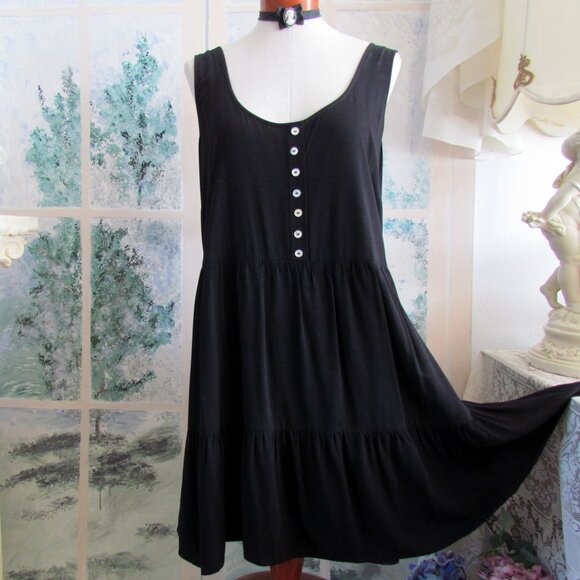BLACK JUMPER, 0X, WHITE BUTTONS, TIERED TUNIC, FOREVER 21, NWT - Picture 1 of 5